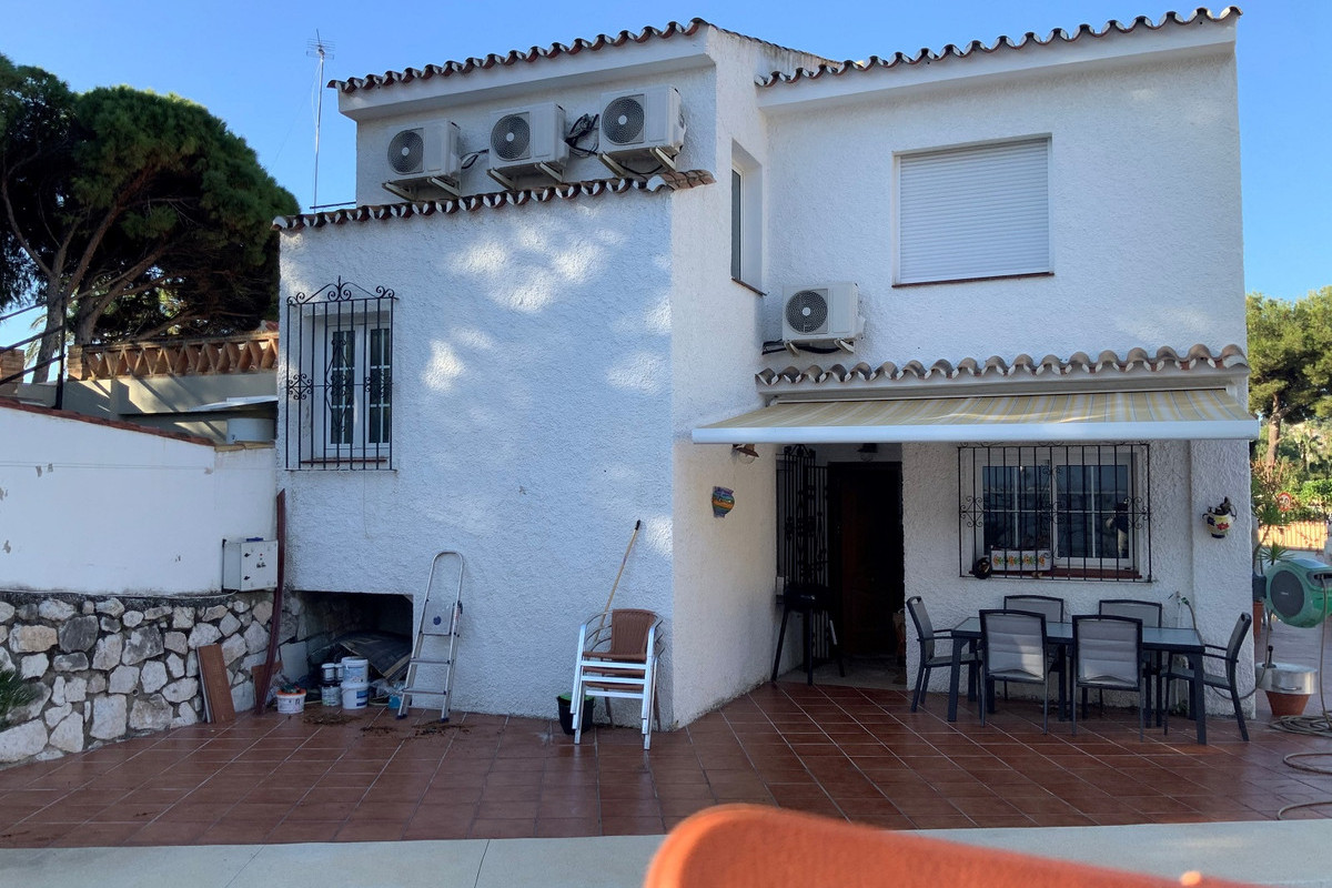 Qlistings - House - Private Villa in Mijas, Costa del Sol Property Image